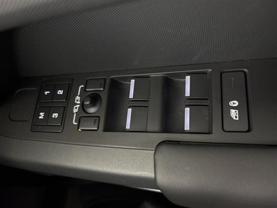 2024 LAND Rover DEFENDER thumbnail 14