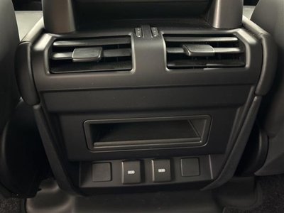 2024 LAND Rover DEFENDER thumbnail 15