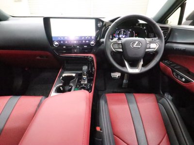 صورة 6 لـ 2023 Lexus NX