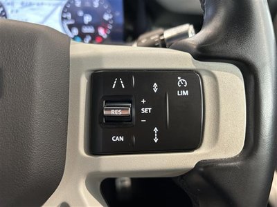 LAND ROVER DEFENDER - 6