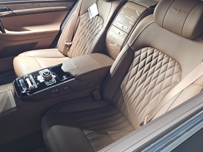 2019 Genesis G90 thumbnail 28