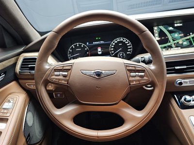 2019 Genesis G90 thumbnail 18
