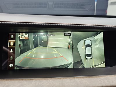 2019 Genesis G90 thumbnail 20