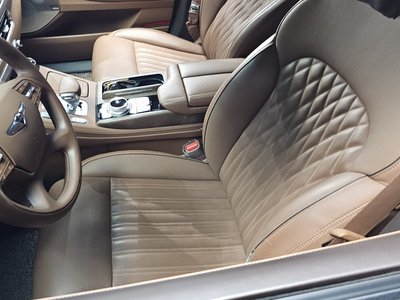 2019 Genesis G90 thumbnail 27