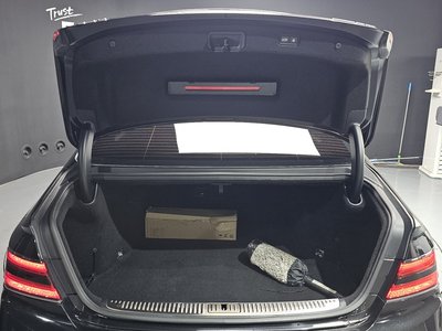 2019 Genesis G90 thumbnail 26
