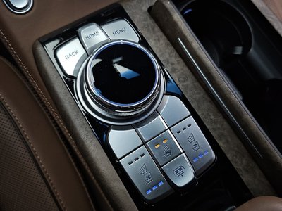 2019 Genesis G90 thumbnail 22