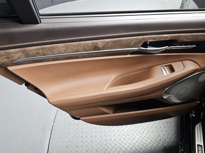 2019 Genesis G90 thumbnail 15