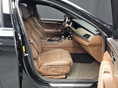 2019 Genesis G90 thumbnail 16