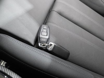 صورة مصغرة 31 لـ 2025 AUDI A5