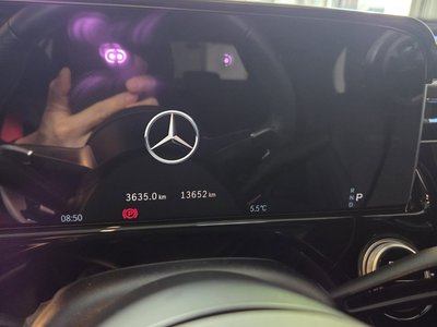 MERCEDES-BENZ E-CLASS - 10