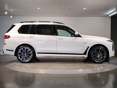 BMW X7 - 7