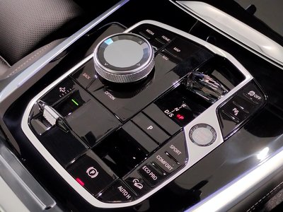 2024 BMW X7 缩略图 19