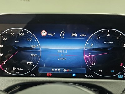 MERCEDES-BENZ E-CLASS - 8