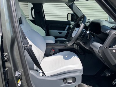 2025 LAND Rover DEFENDER 照片 4