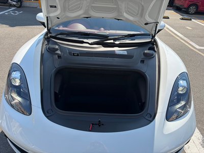 صورة 11 لـ 2018 Porsche 718