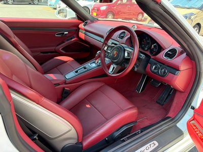 صورة 8 لـ 2018 Porsche 718
