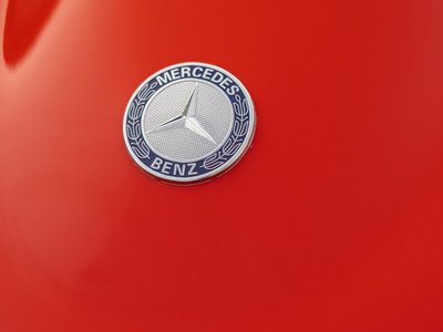 MERCEDES-BENZ SL - 8