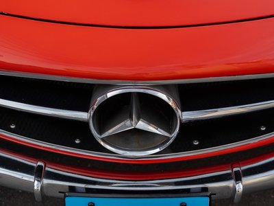 MERCEDES-BENZ SL - 10