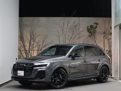 AUDI Q7 - 1