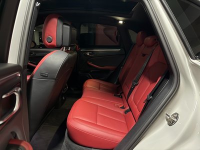 PORSCHE MACAN - 9