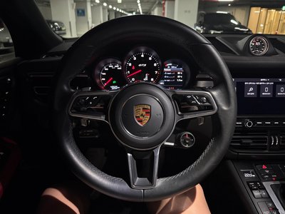 PORSCHE MACAN - 7