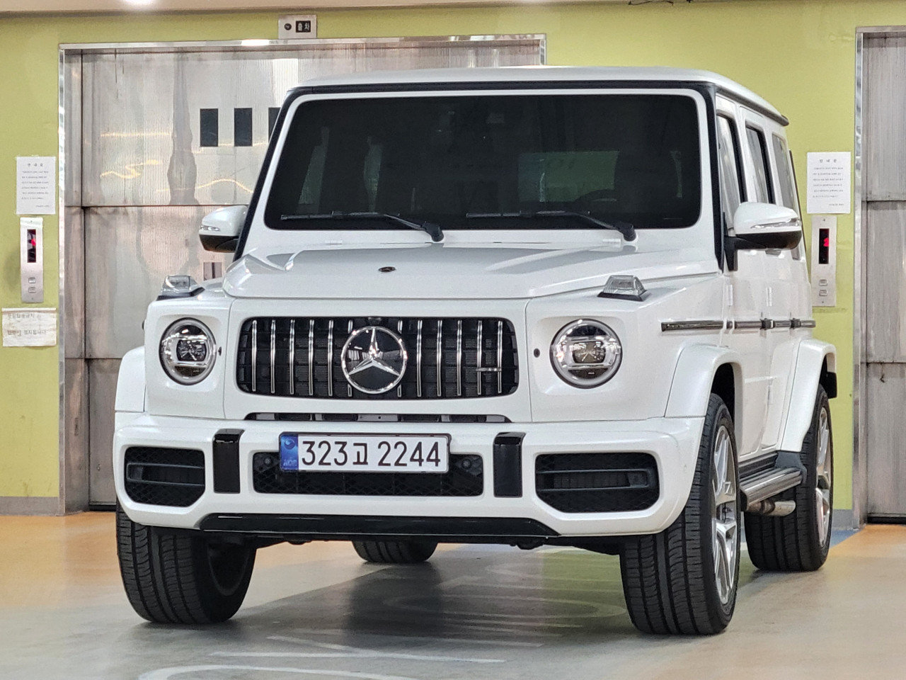 MERCEDES-BENZ G-CLASS - View 1
