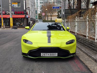 ASTON MARTIN VANTAGE - 5