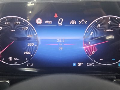 MERCEDES-BENZ GLB - 6