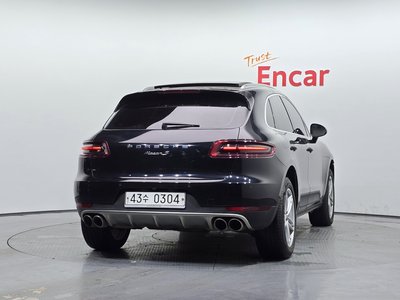 صورة 4 لـ 2015 Porsche MACAN
