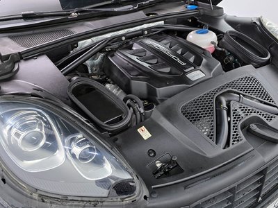 صورة 7 لـ 2015 Porsche MACAN