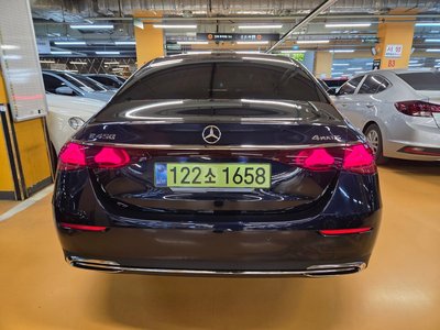 MERCEDES-BENZ E-CLASS - 2