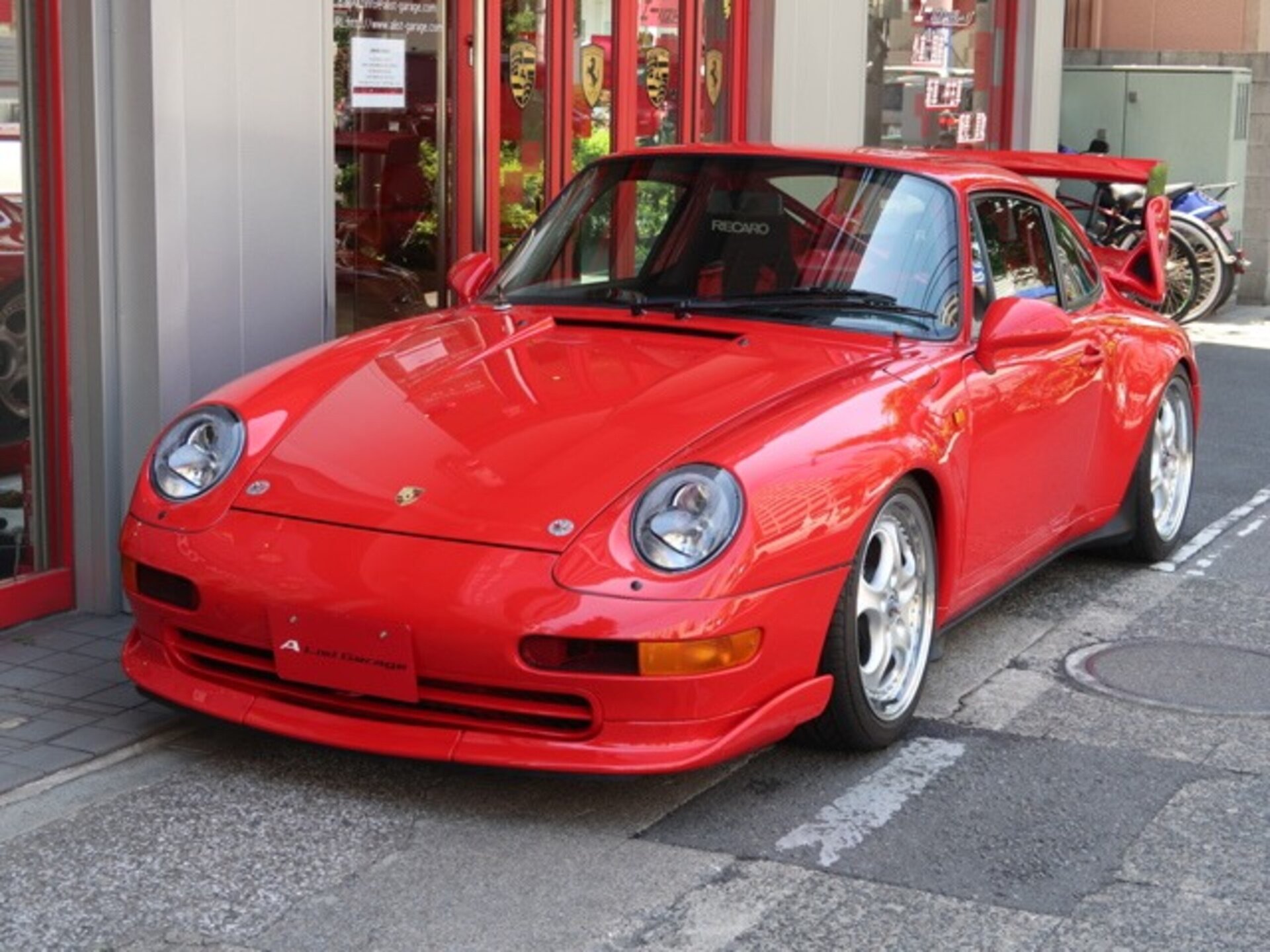 PORSCHE 911 - View 1