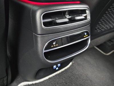 2021 Genesis GV70 thumbnail 24