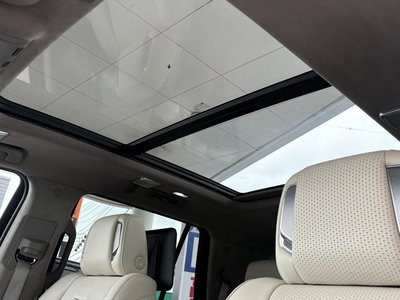 2022 Cadillac ESCALADE — миниатюра 36