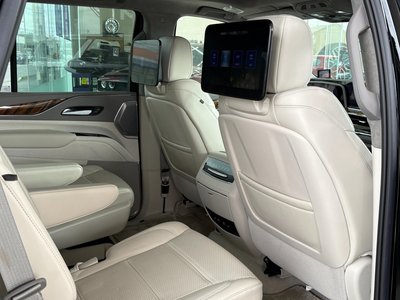2022 Cadillac ESCALADE — миниатюра 27