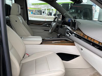 2022 Cadillac ESCALADE — миниатюра 31