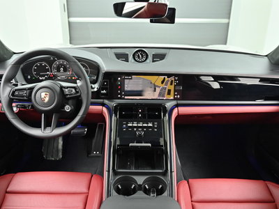 صورة 5 لـ 2025 Porsche PANAMERA