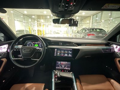 2022 AUDI E-TRON photo 6