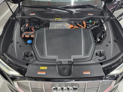 2022 AUDI E-TRON photo 7