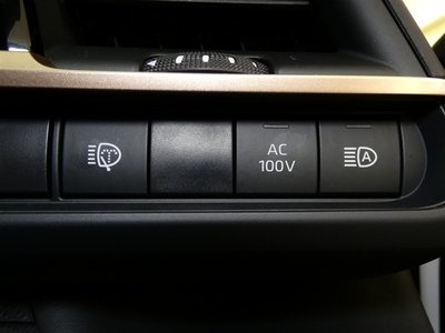 TOYOTA CROWN SPORT - 9