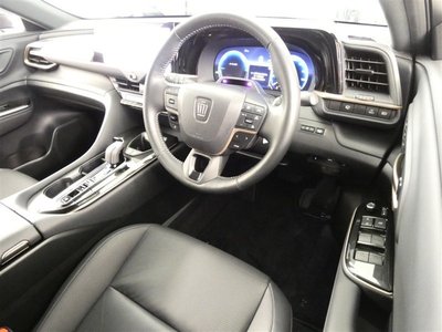 TOYOTA CROWN SPORT - 3