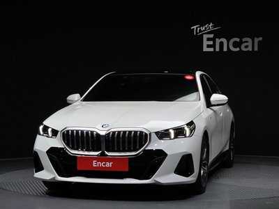 2024 BMW 5 SERIES photo 2