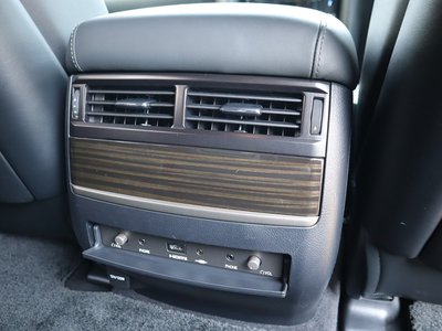 صورة مصغرة 70 لـ 2020 Lexus LX