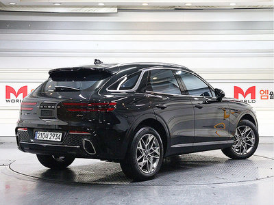 صورة 3 لـ 2023 Genesis GV70