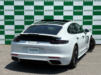 PORSCHE PANAMERA - 3