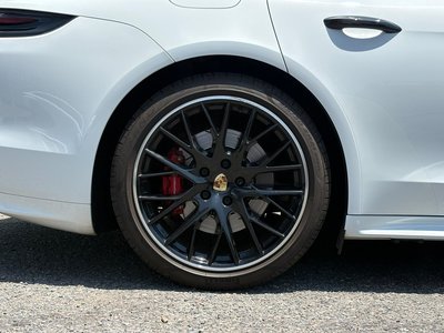 PORSCHE PANAMERA - 10