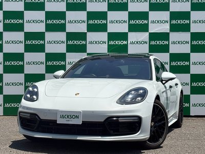 PORSCHE PANAMERA - 1