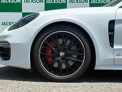 PORSCHE PANAMERA - 8