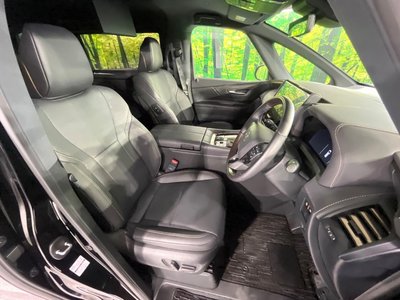 2025 Toyota ALPHARD — фото 8
