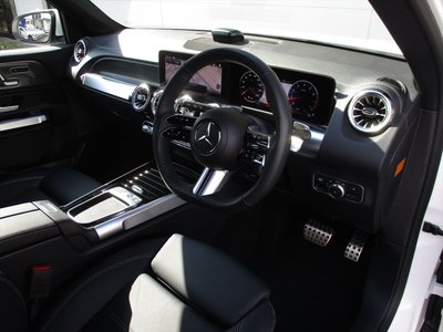 MERCEDES-BENZ GLB - 10